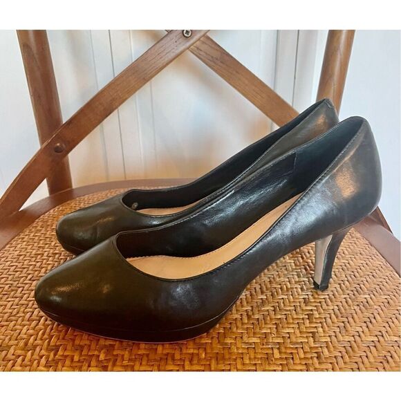 Vince Camuto black leather rounded toe pumps 8.5 - Picture 3 of 10